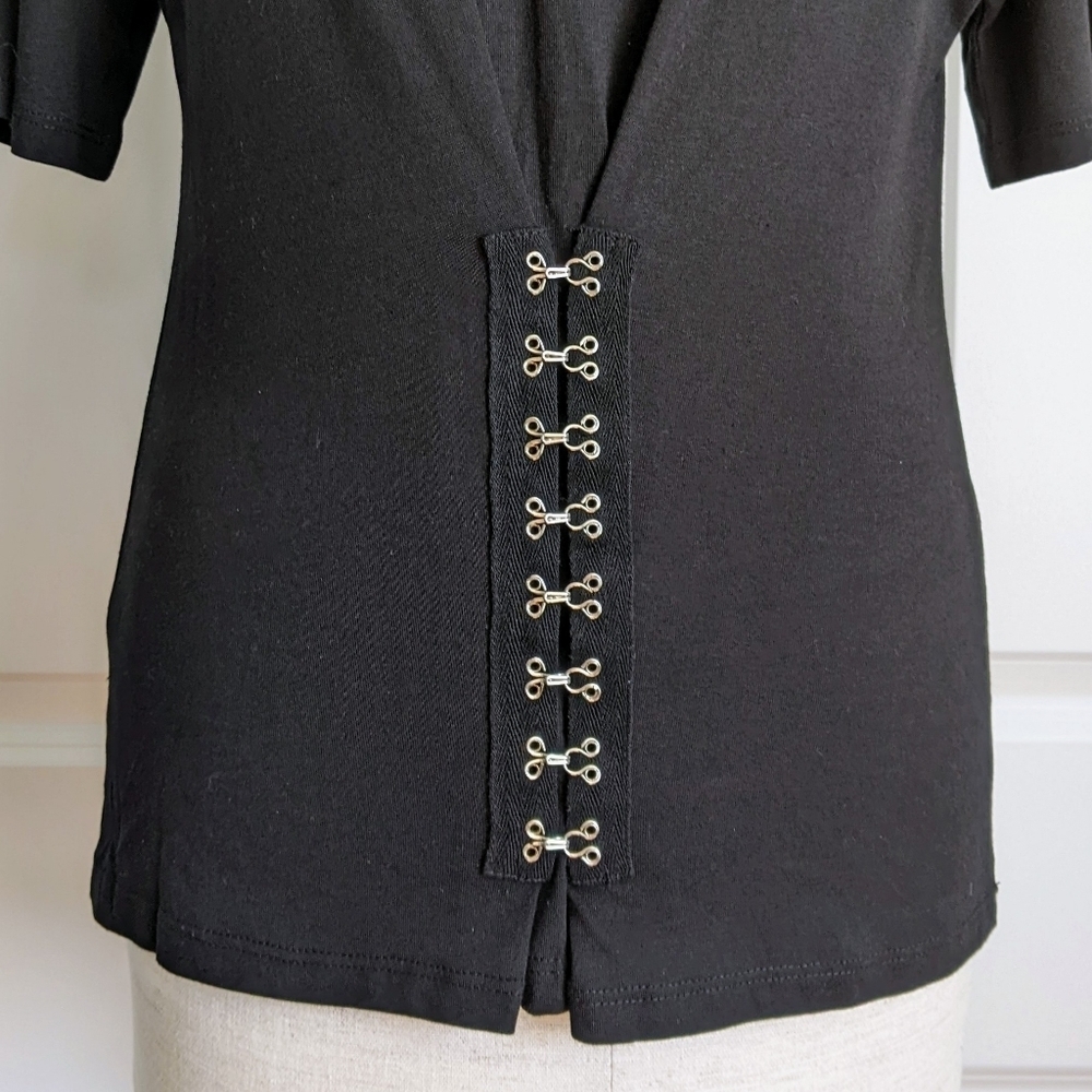 Topshop Tee Jersey Knit Short Sleeve Crew Hook & Eye Embellished Black S NWT - Picture 4 of 13